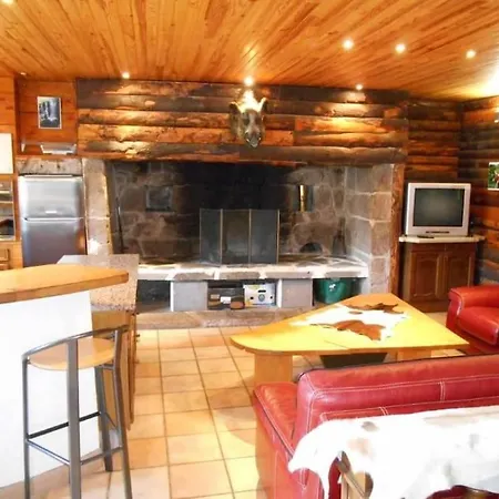 Prázdninový dům Maison Au Giraldes Puy Mary Volcan Chalet Gr400 *